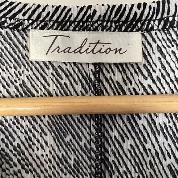 TRADITION Black white Casual Striped Boho Women's Top Blouse. Size Medium - Picture 3 of 9